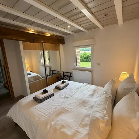 Nyaraló La Grange Des Rosiers *