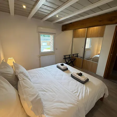 La Grange Des Rosiers Cambron