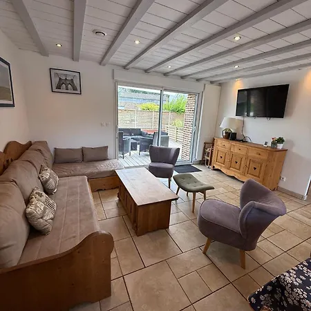 La Grange Des Rosiers Cambron